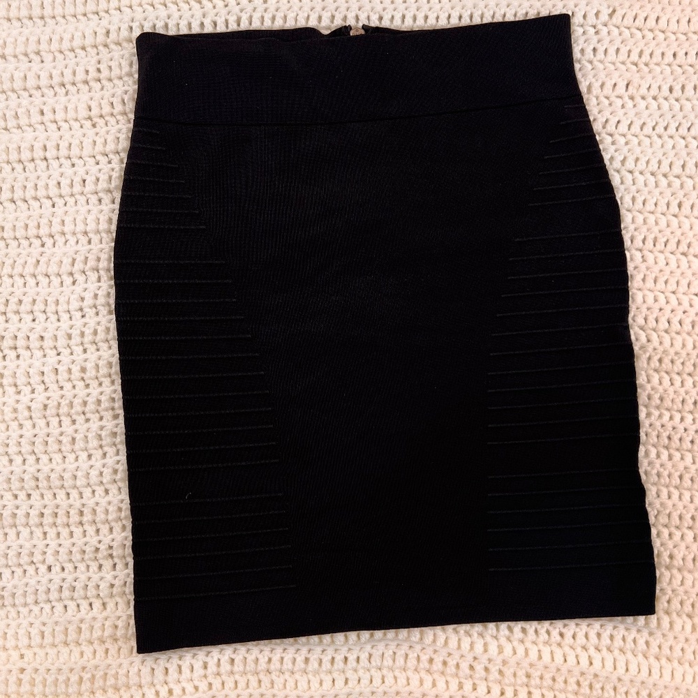 Rock & Republic Black knit pencil skirt